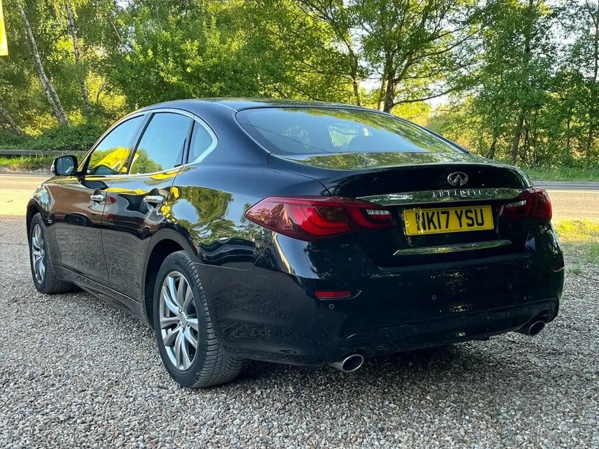 2017-infiniti-q70-22td-premium-big-3