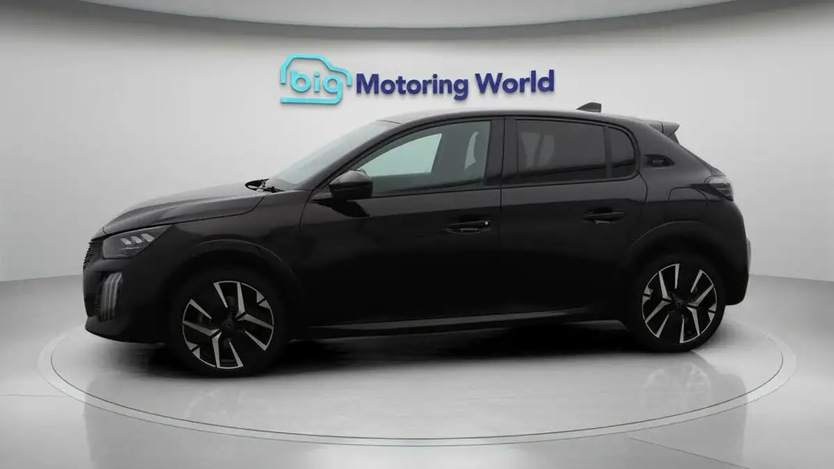 2024-peugeot-208-12-puretech-gt-100ps-big-4