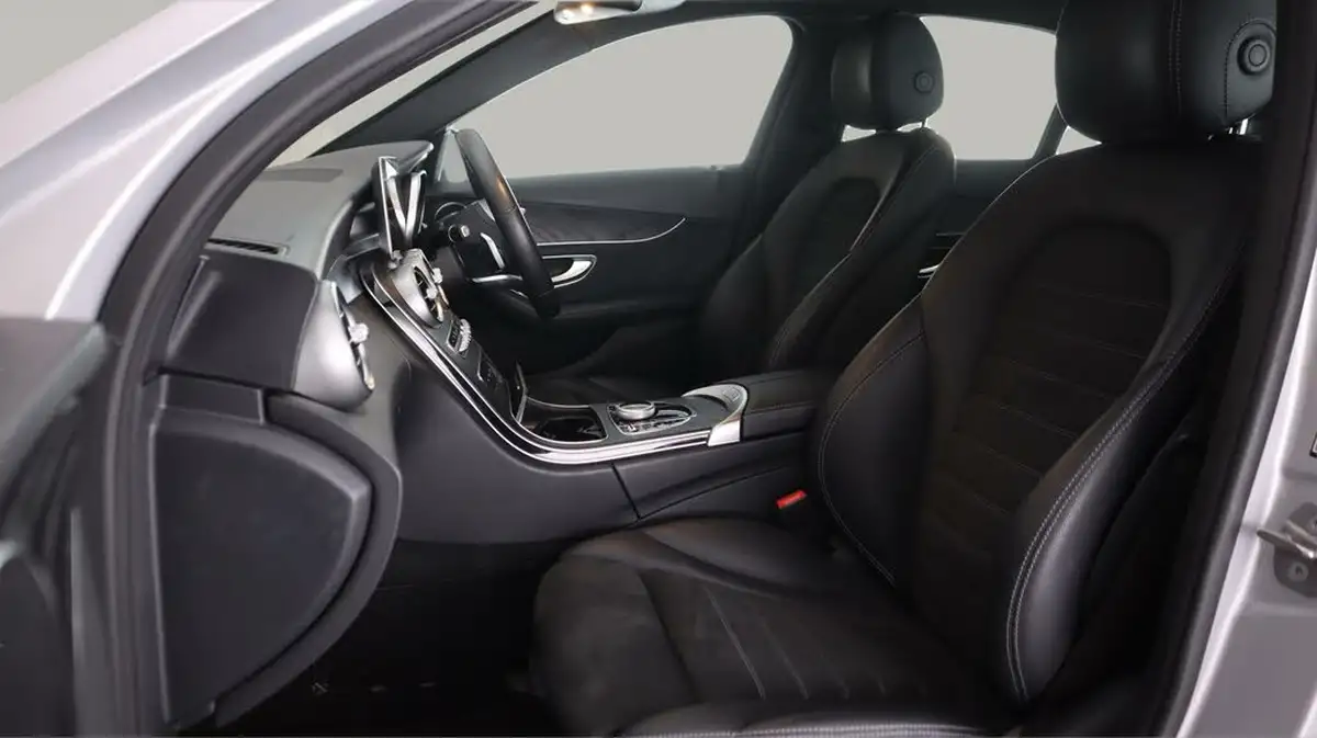 2019-mercedes-benz-c-class-20d-c300d-amg-line-245ps-ss-saloon-4d-big-12