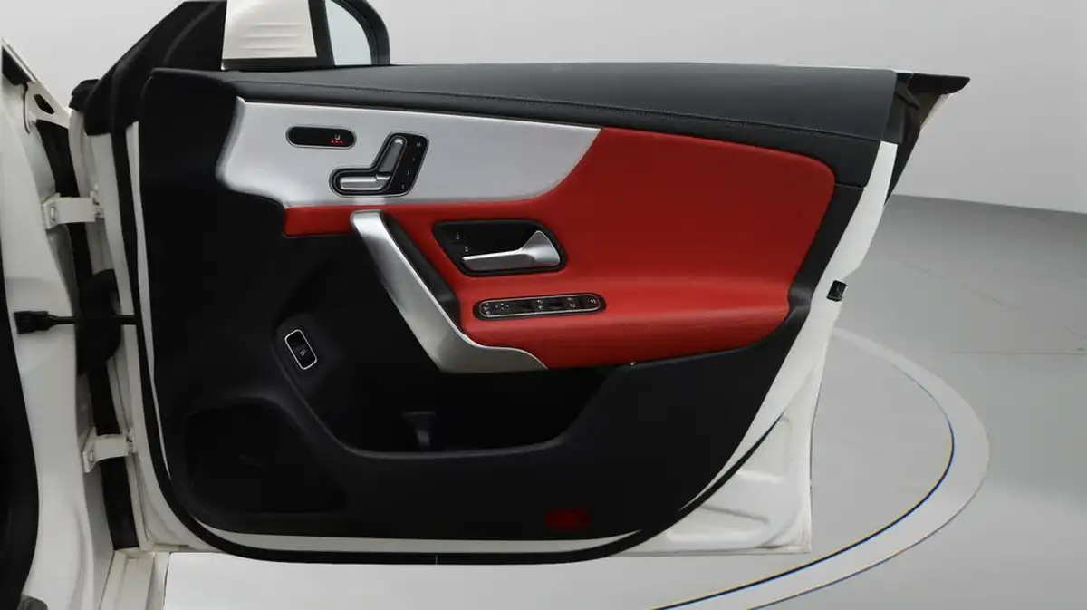 2020-mercedes-benz-cla-13-cla-180-amg-line-premium-plus-coupe-4d-big-15