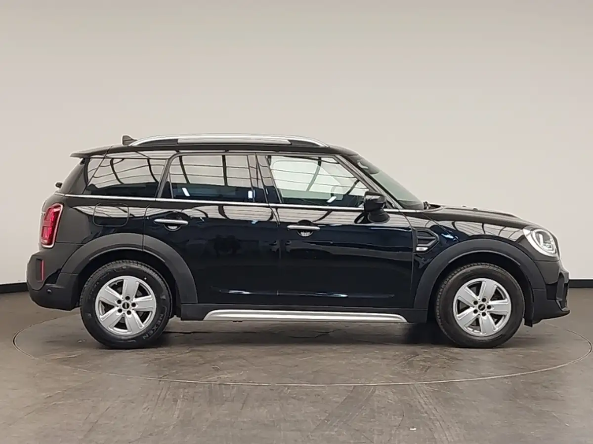 2021-mini-countryman-15-cooper-classic-auto-big-2