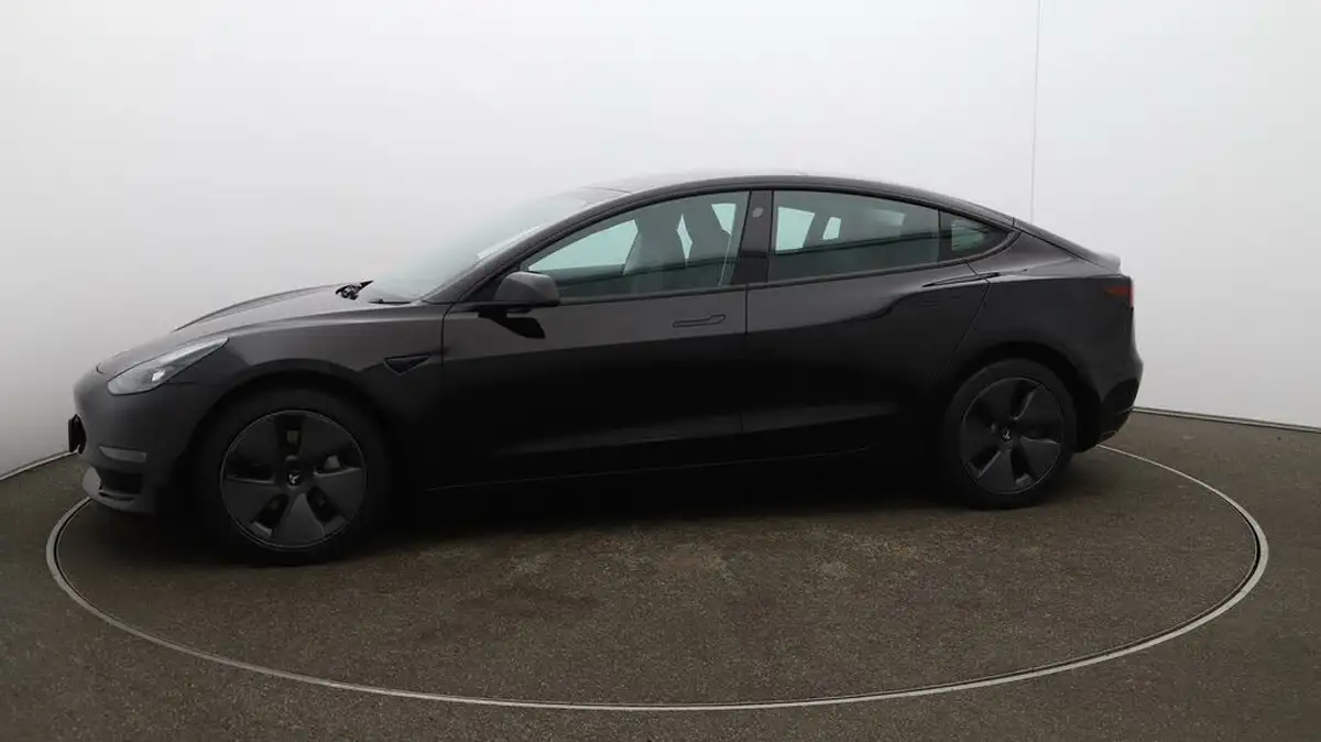 2022-tesla-model-3-e-long-range-big-65