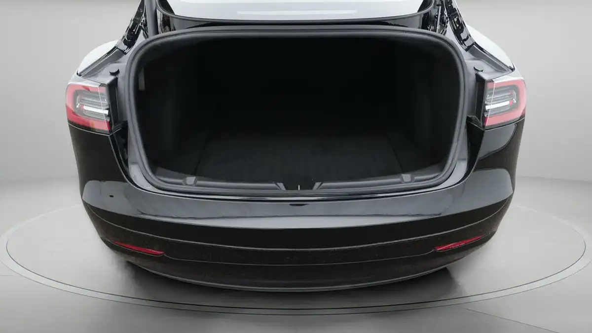 2022-tesla-model-3-e-long-range-big-17