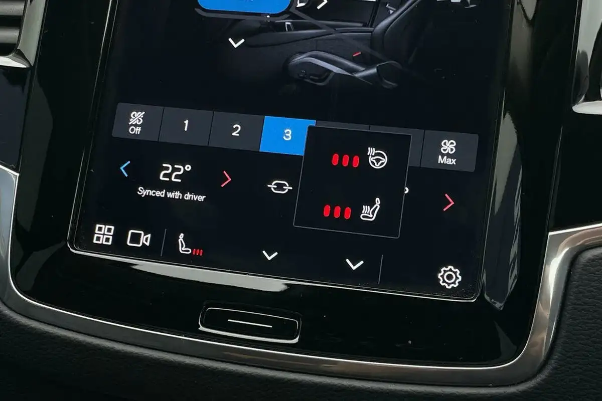 2023-volvo-xc90-20-t8-plus-big-41