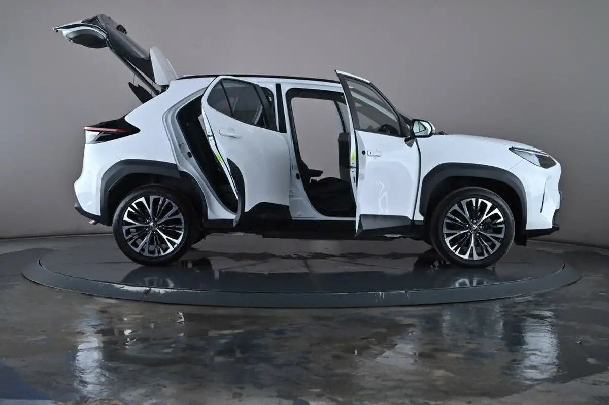 2023-toyota-yaris-cross-15-vvt-i-excel-awd-i-big-68