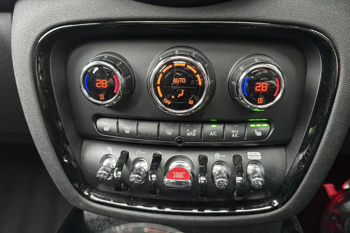 2019-mini-clubman-20-john-cooper-works-big-15