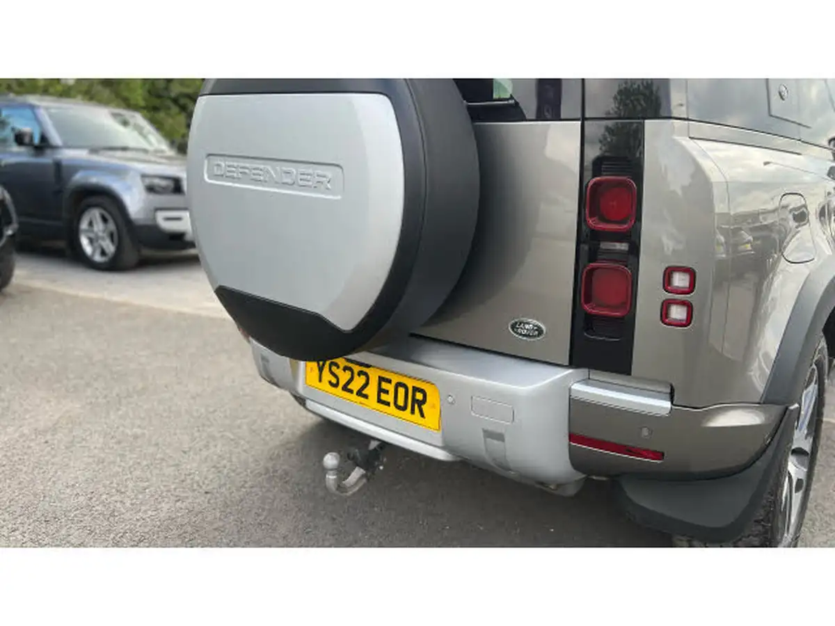 2022-land-rover-110-defender-20-p400e-xs-edition-big-28