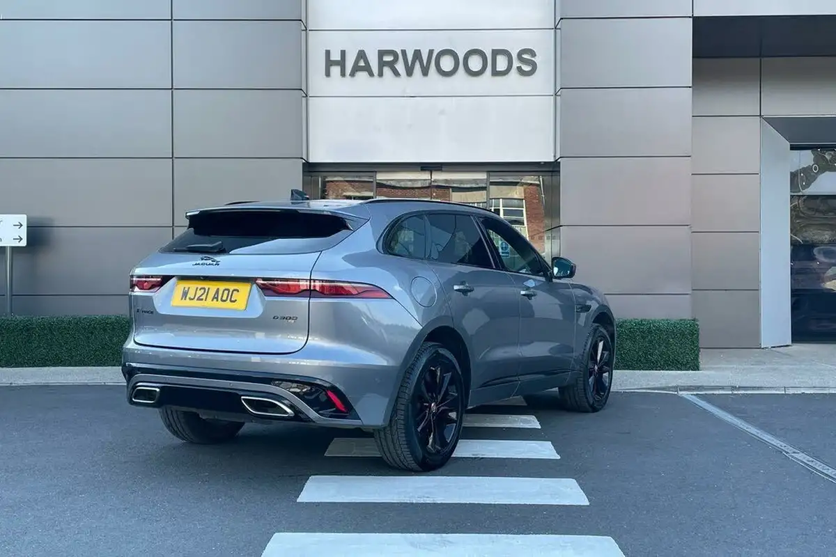 2021-jaguar-f-pace-30-d300-r-dynamic-se-mhev-big-5