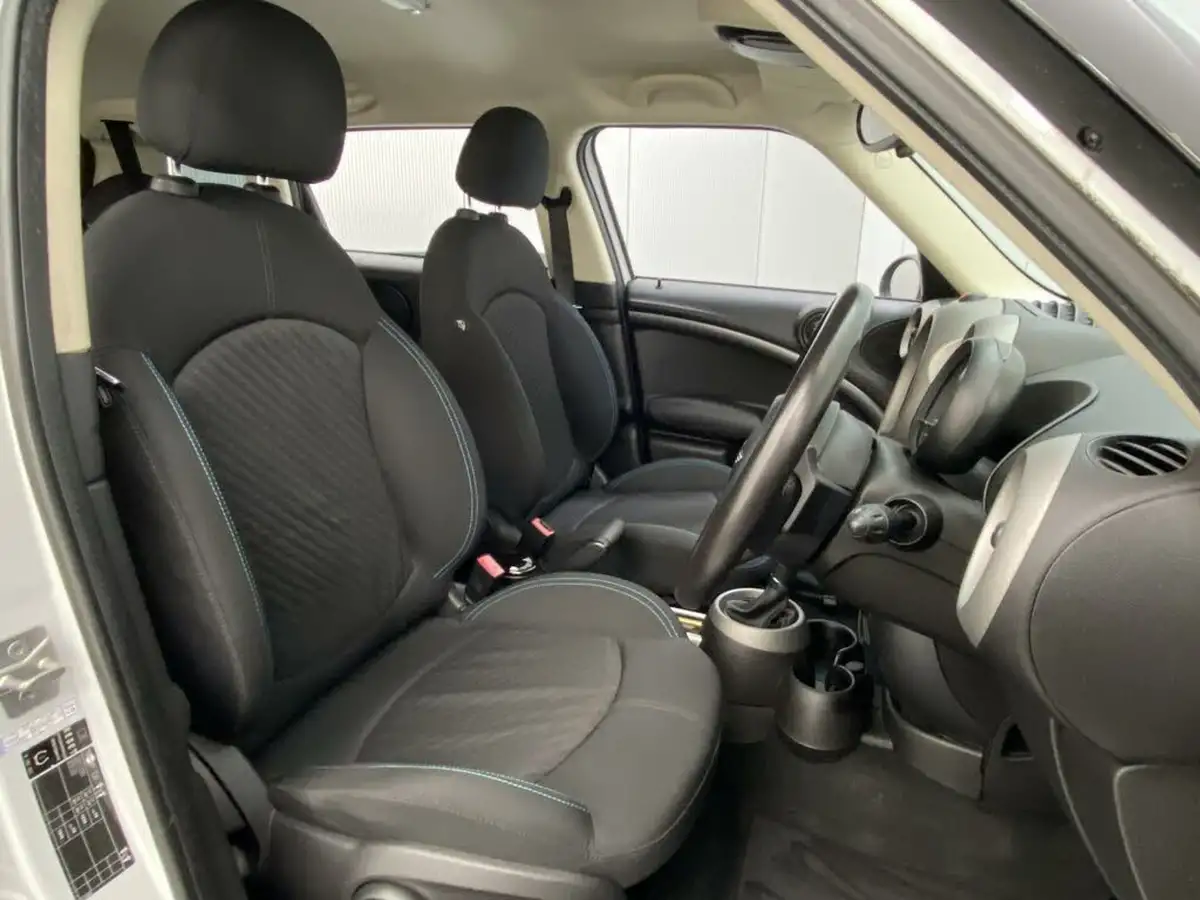 2012-mini-countryman-16-cooper-s-auto-big-44