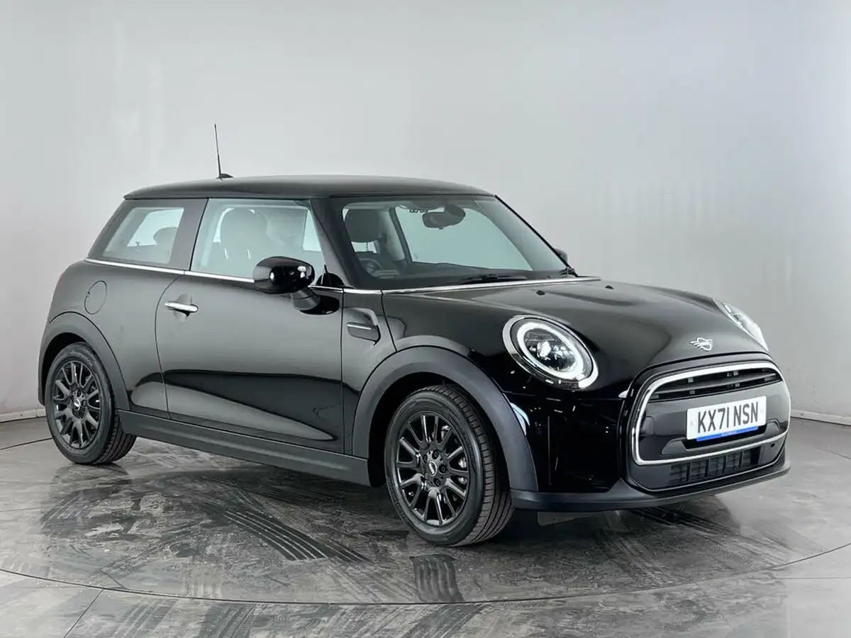 2021-mini-cooper-15-cooper-classic-hatchback-3d-big-0