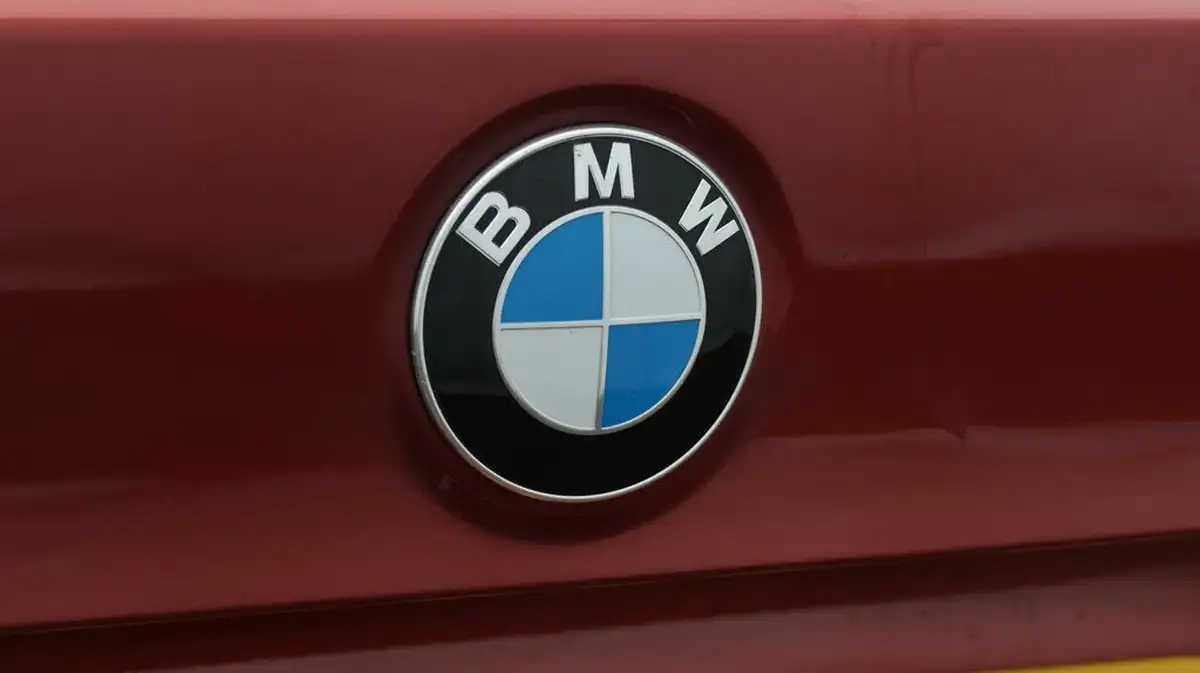 2021-bmw-x1-20-xdrive20i-xline-big-21