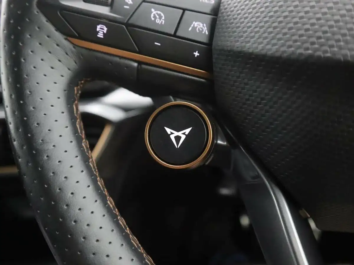 2022-cupra-formentor-14-e-hybrid-vz2-big-35