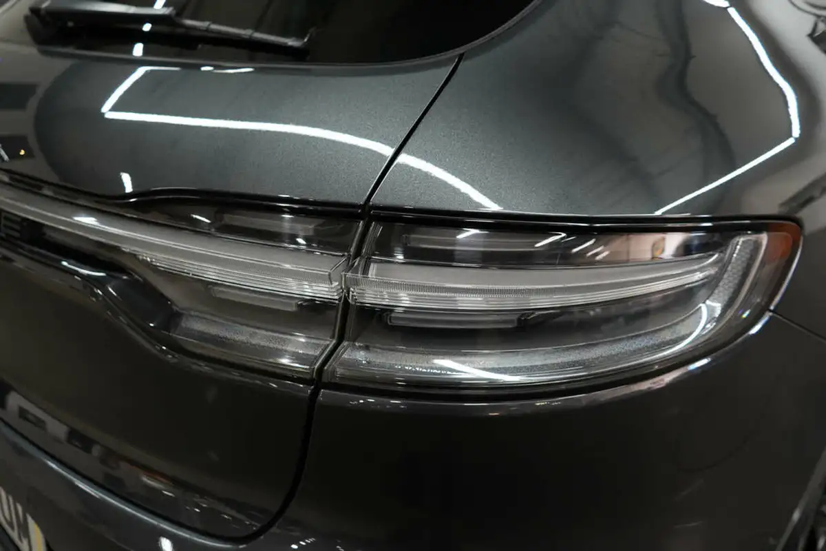 2020-porsche-macan-29-v6-gts-big-9