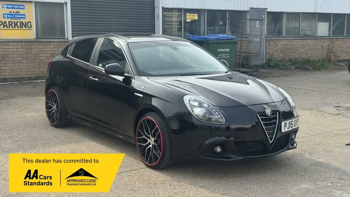 2015-alfa-romeo-giulietta-14-tb-qv-line-big-2