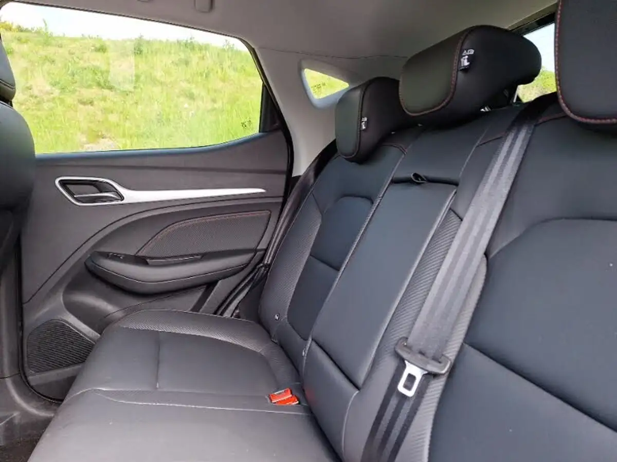 2024-mg-zs-suv-e-trophy-connect-ev-176ps-big-5