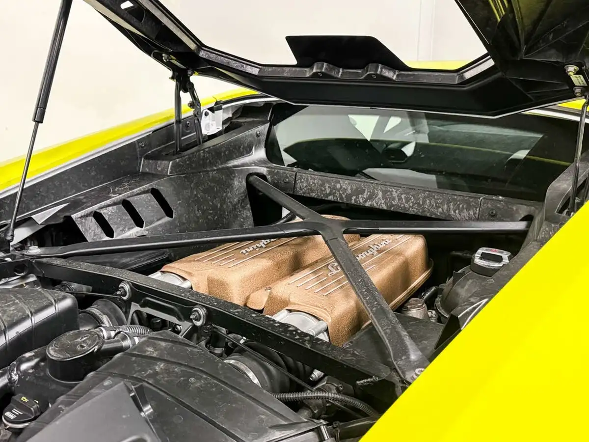 2019-lamborghini-huracan-big-25