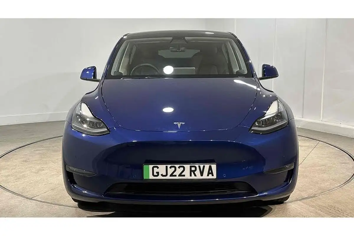 2022-tesla-model-y-e-long-range-big-2