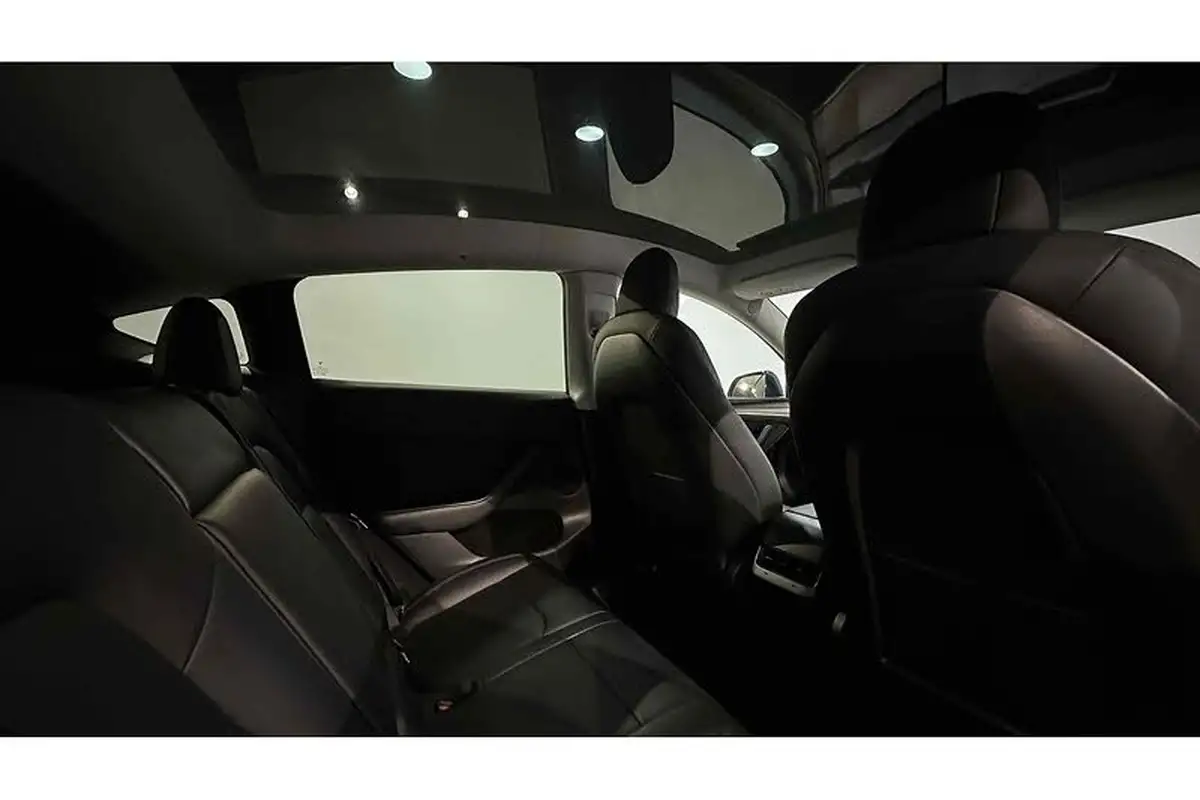 2022-tesla-model-y-e-long-range-big-26