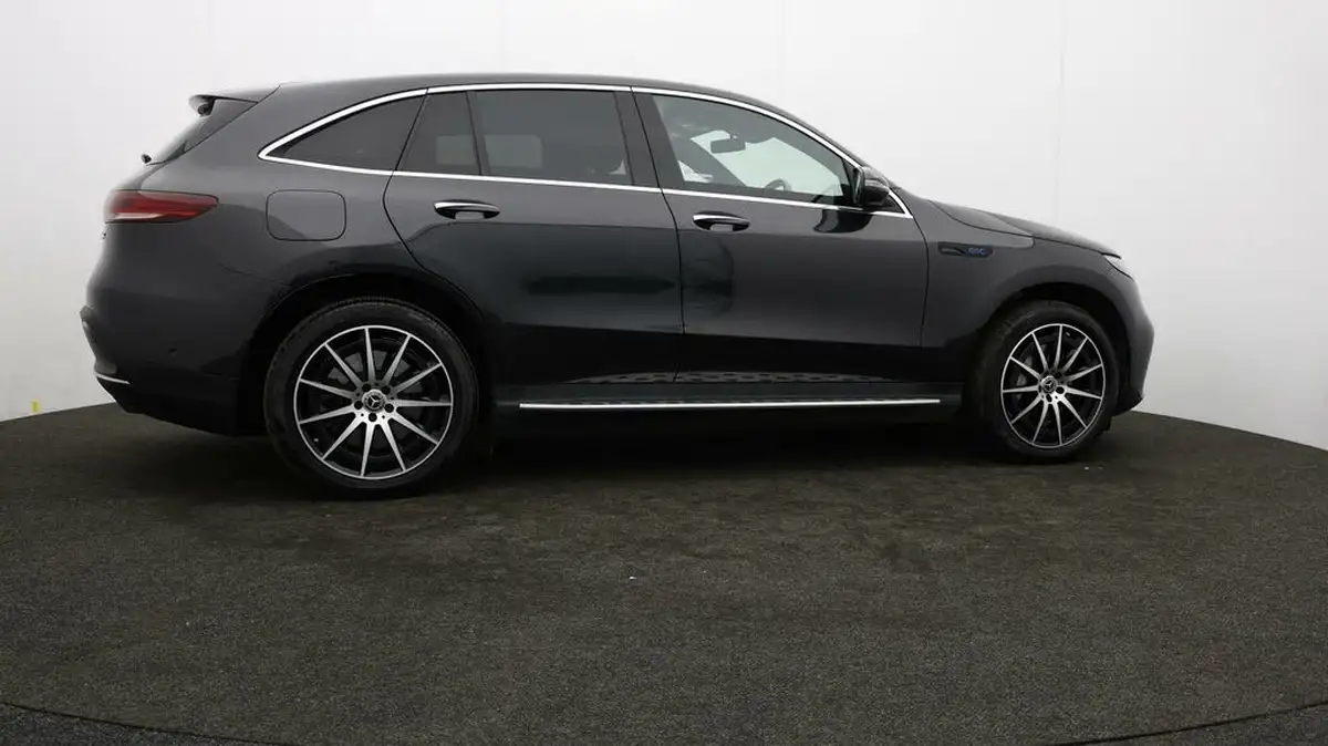 2022-mercedes-benz-eqc-e-eqc-400-amg-line-big-28