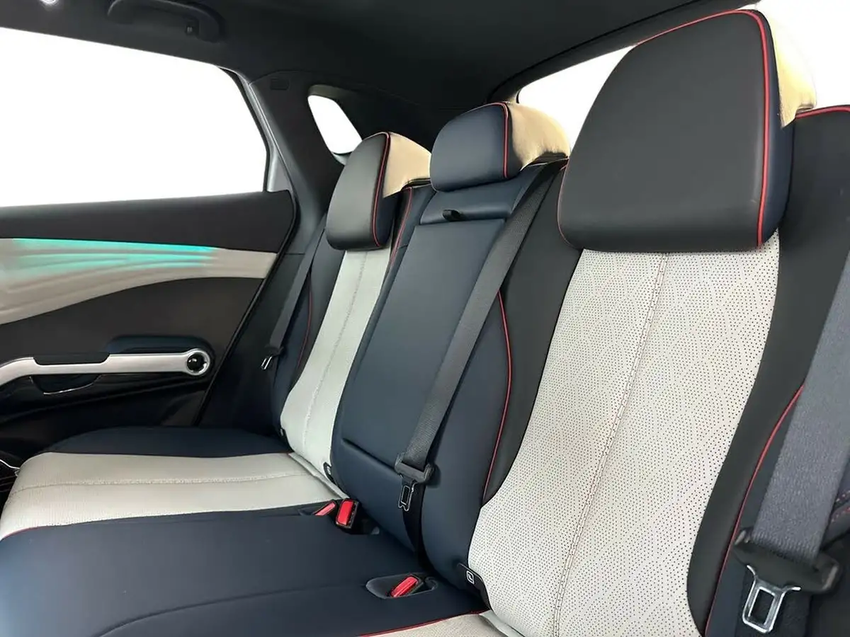 2024-byd-atto-3-e-design-big-13