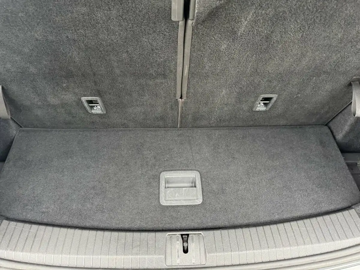 2021-volkswagen-touran-15-tsi-sel-dsg-big-22