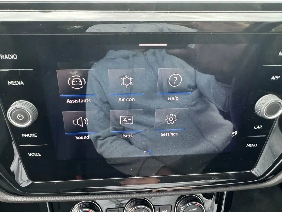 2021-volkswagen-touran-15-tsi-sel-dsg-big-70
