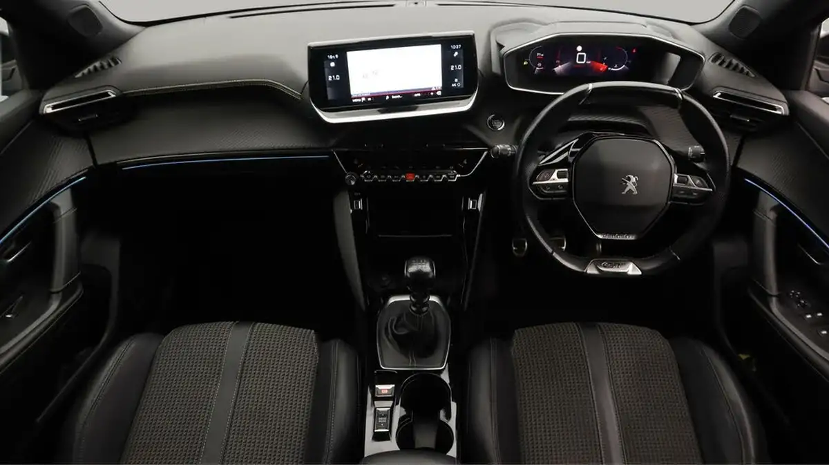 2022-peugeot-2008-suv-12-puretech-gt-big-13