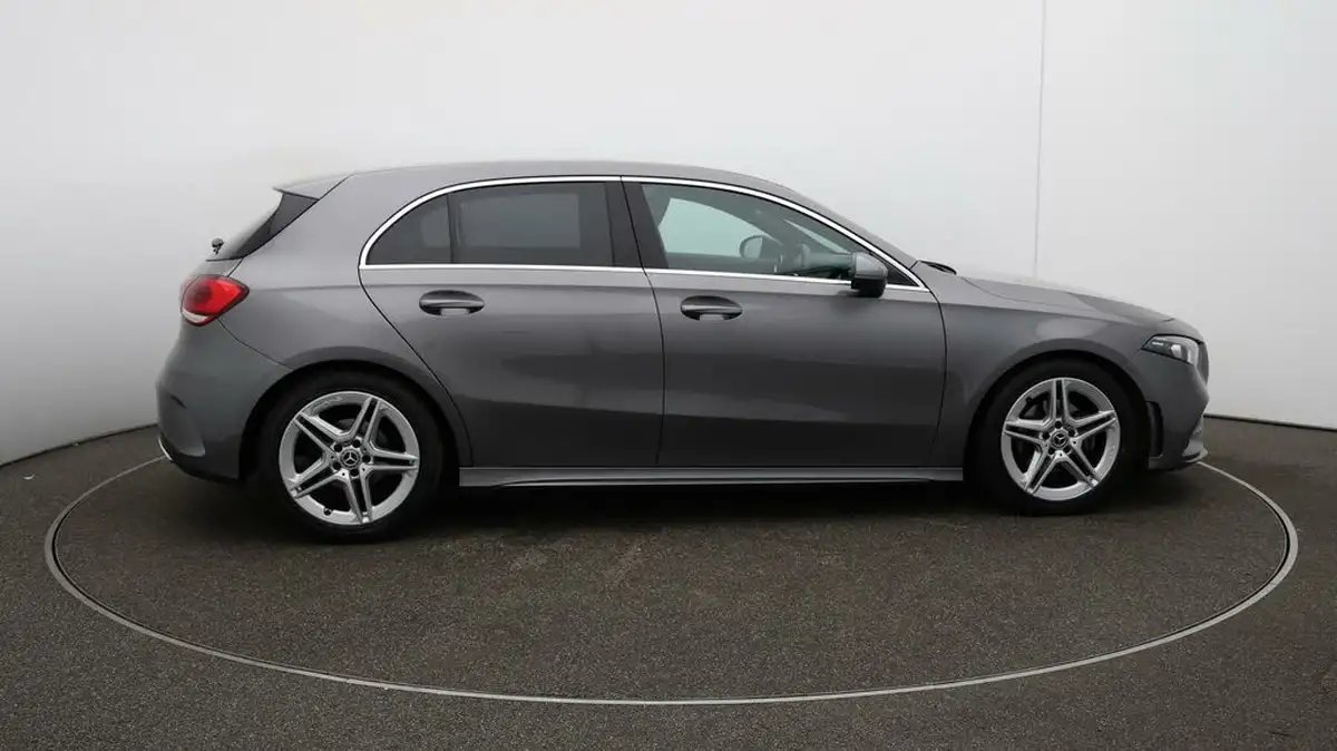 2019-mercedes-benz-a-class-20d-a200d-amg-line-hatchback-5d-big-47