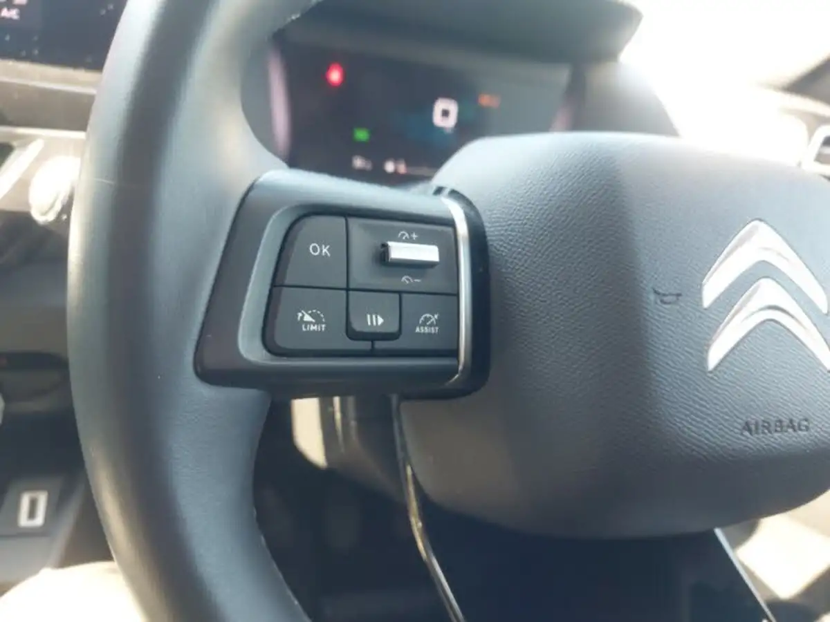 2022-citroen-c4-12-puretech-shine-130ps-big-16