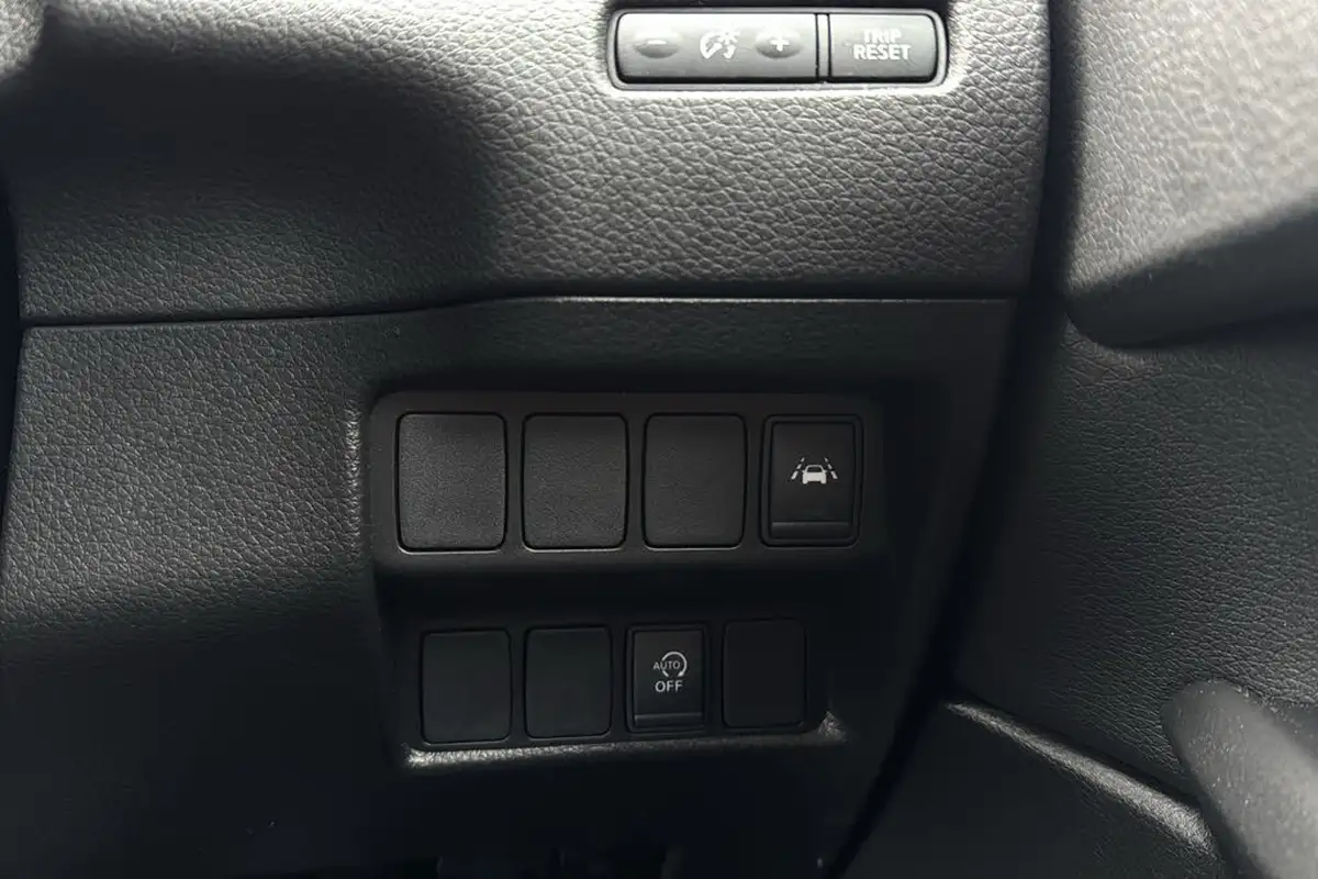 2019-nissan-qashqai-13-dig-t-n-motion-140ps-big-26