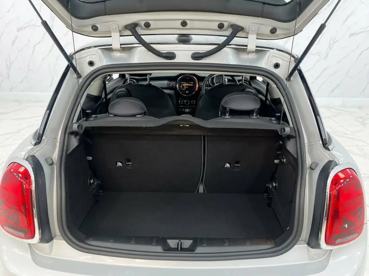 2020-mini-cooper-15-cooper-classic-nav-hatchback-3d-big-27