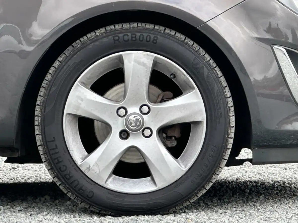 2013-vauxhall-corsa-12-sxi-16v-ac-5d-big-20