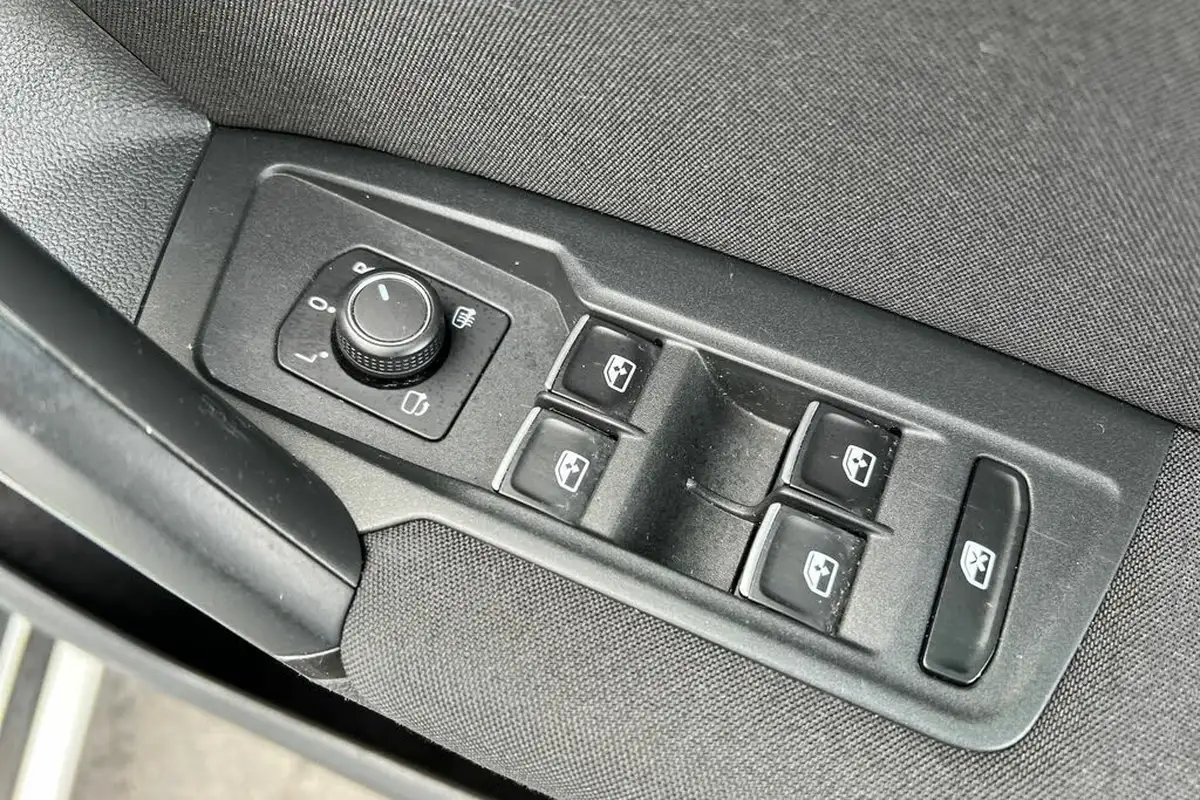 2018-volkswagen-tiguan-14-tsi-se-navigation-150ps-actss-big-18