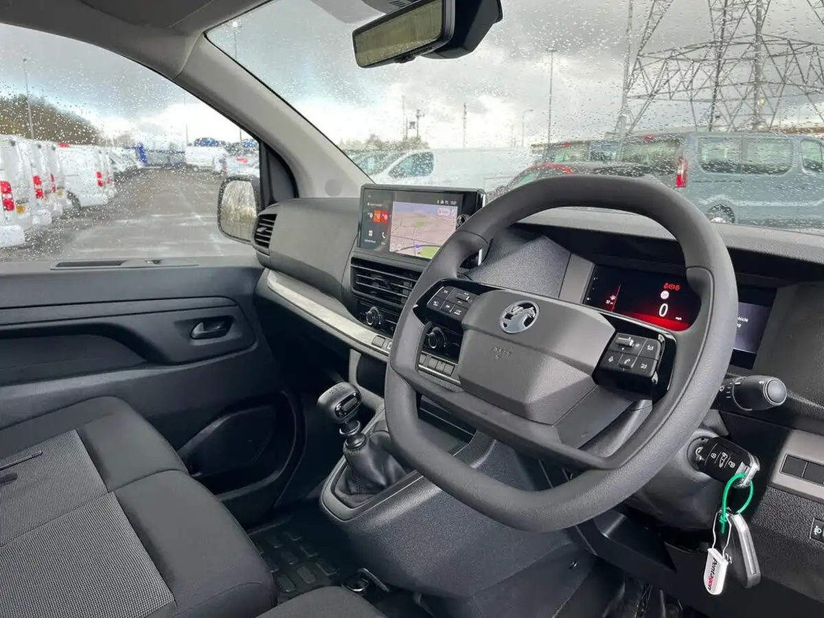 2024-vauxhall-vivaro-15td-xl-pro-big-5
