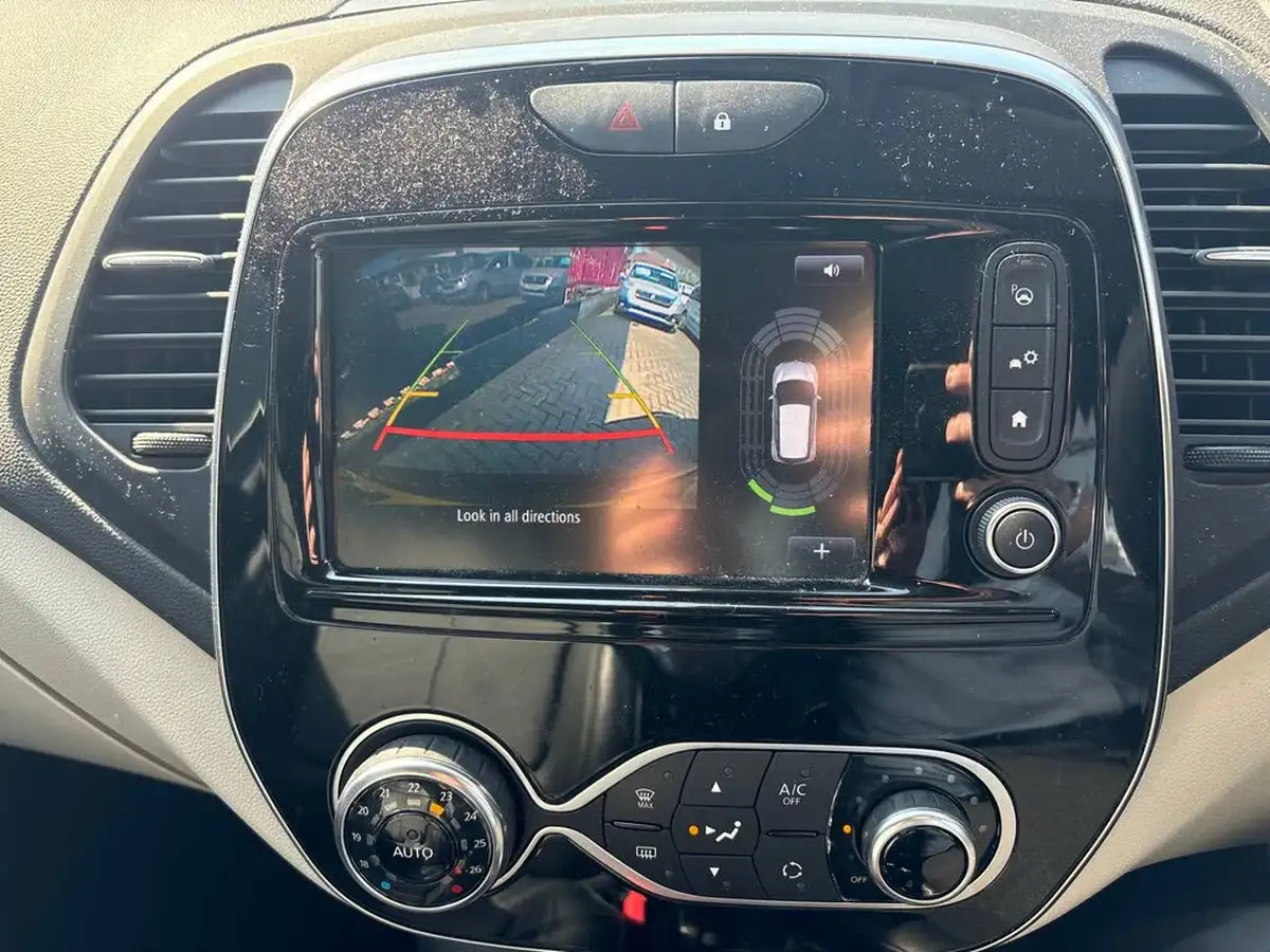 2018-renault-captur-09-tce-gt-line-big-27