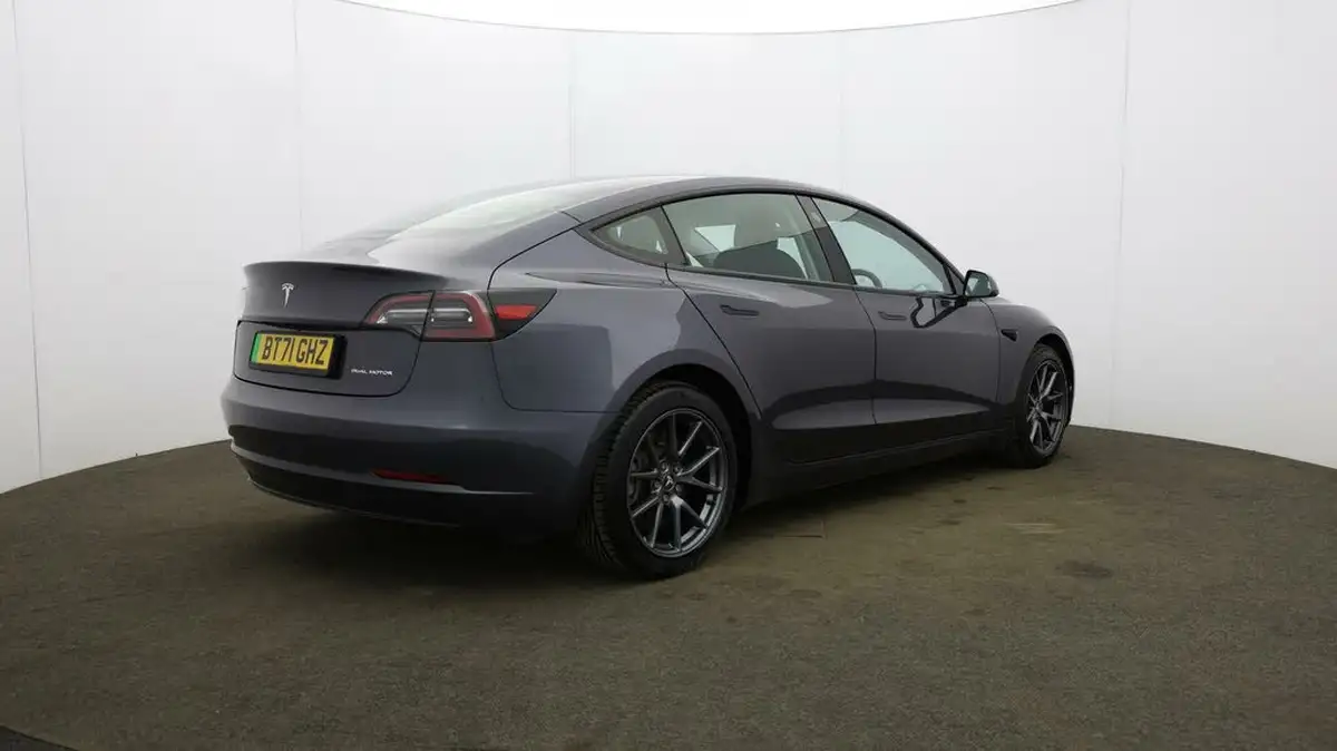 2021-tesla-model-3-e-long-range-awd-big-58