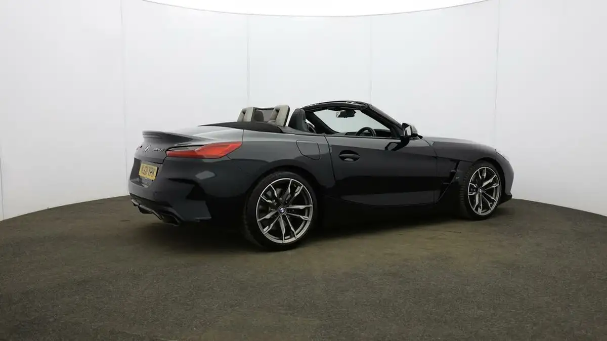 2021-bmw-z4-30-m40i-big-56