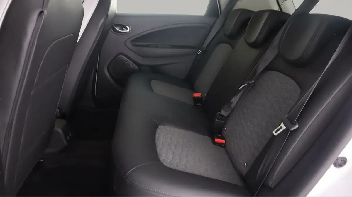 2020-renault-zoe-e-i-gt-line-rapid-charge-big-16