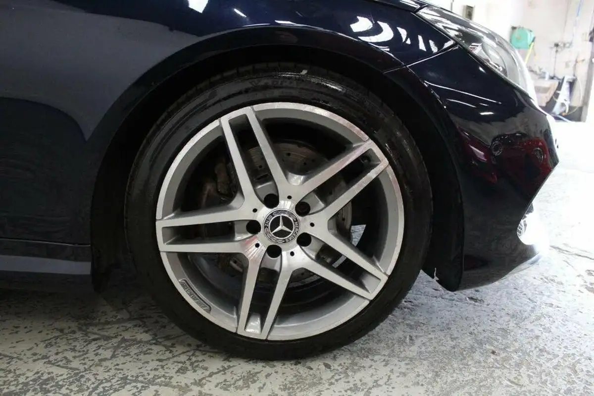 2014-mercedes-benz-e-class-21td-e250-cdi-amg-sport-21cdi-coupe-2d-big-53