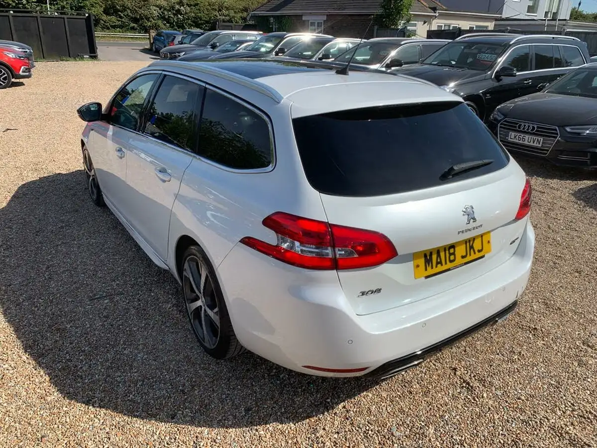 2018-peugeot-308-sw-20-bluehdi-gt-big-3