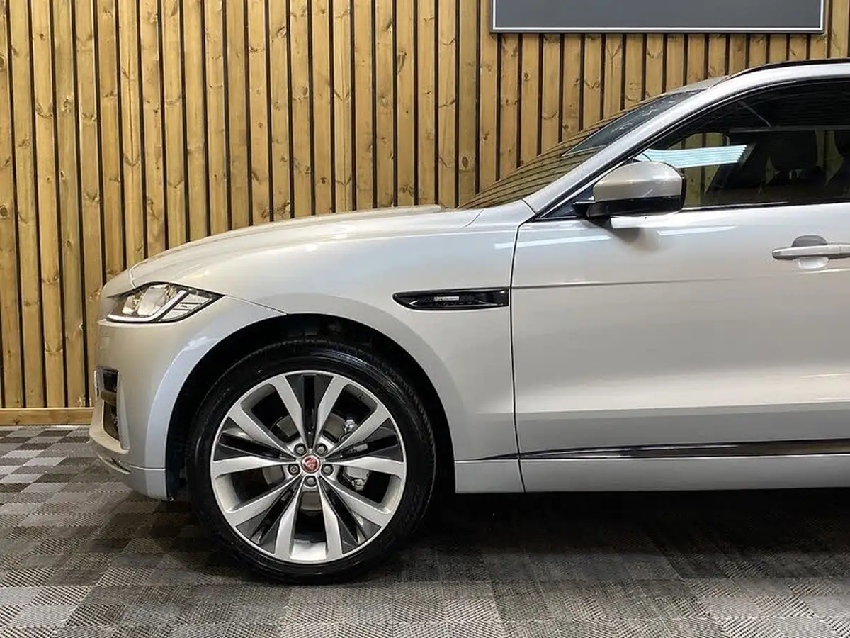 2018-jaguar-f-pace-20-i4d-r-sport-180ps-awd-auto-big-77