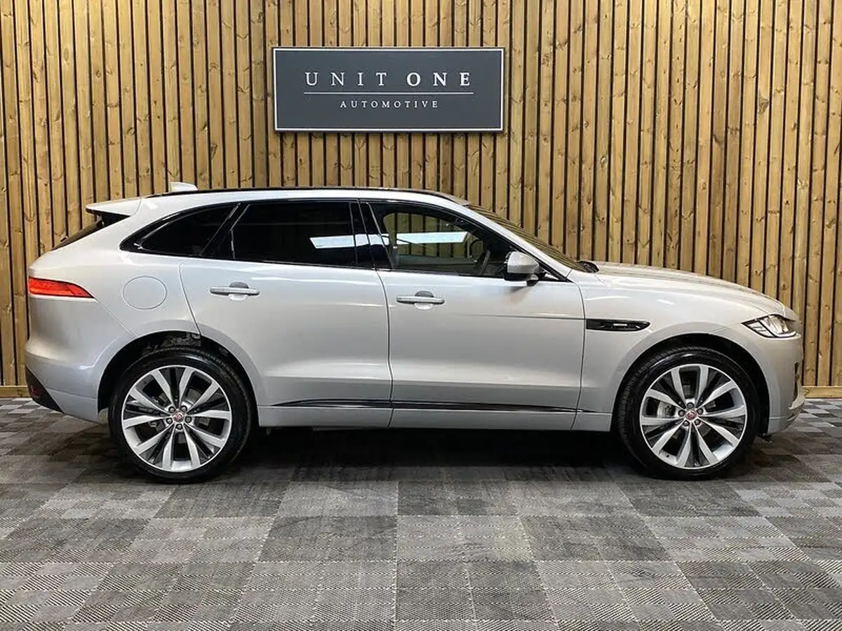 2018-jaguar-f-pace-20-i4d-r-sport-180ps-awd-auto-big-1