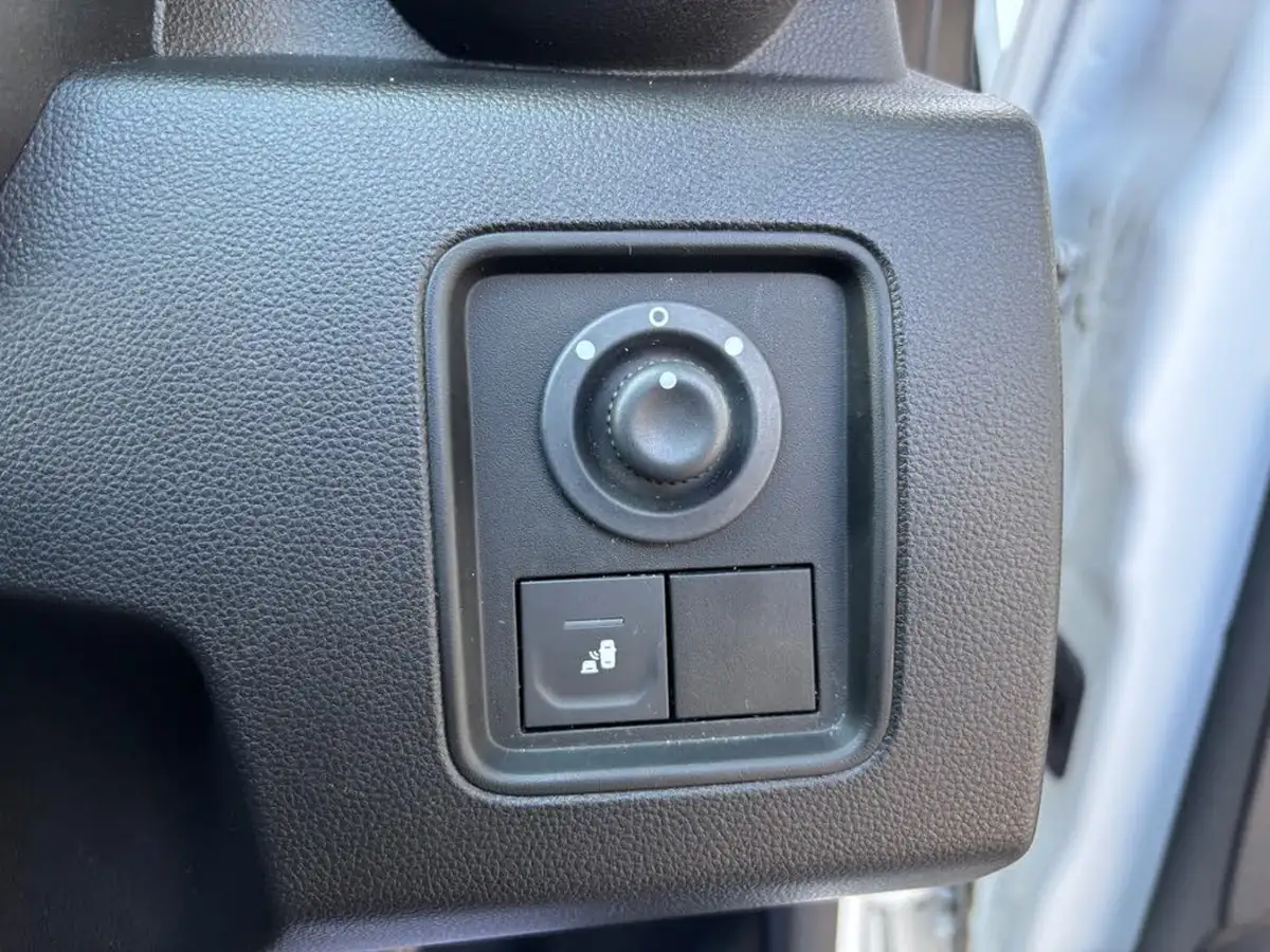 2022-dacia-duster-13-tce-prestige-150bhp-edc-big-24