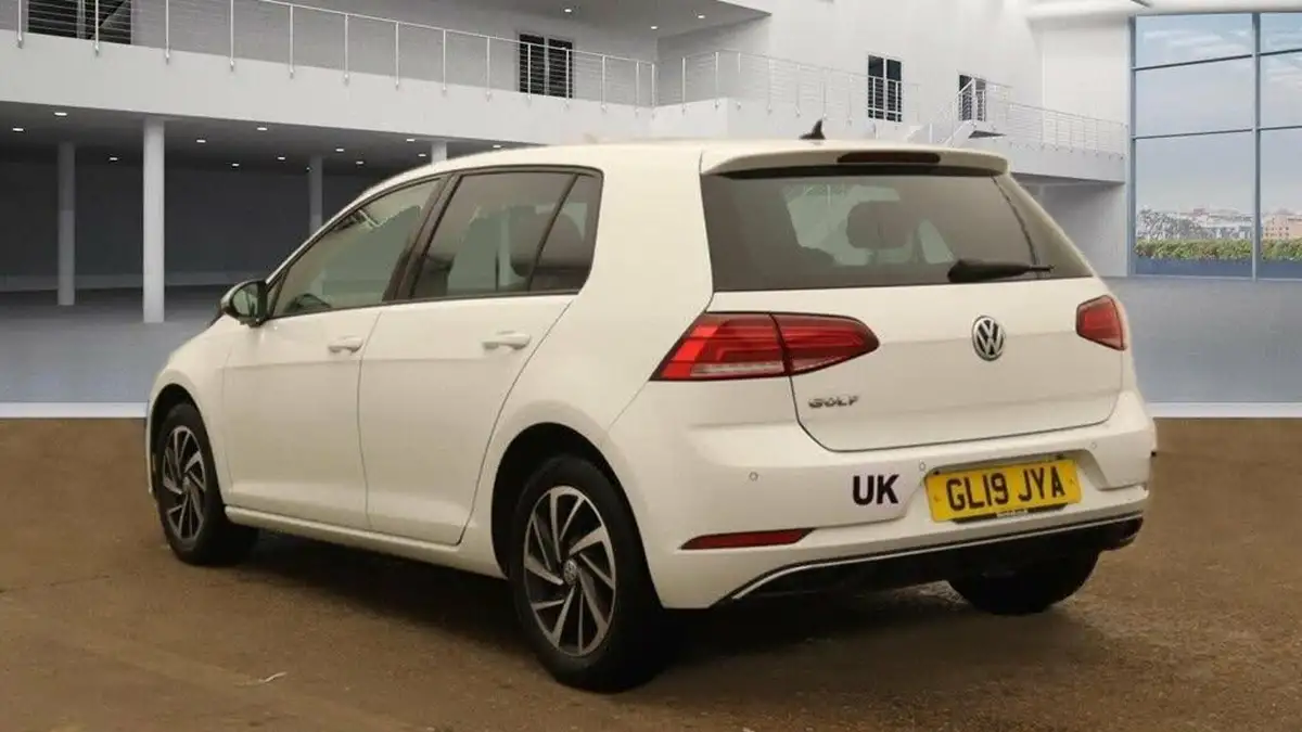 2019-volkswagen-golf-10-tsi-match-hatchback-5d-big-6