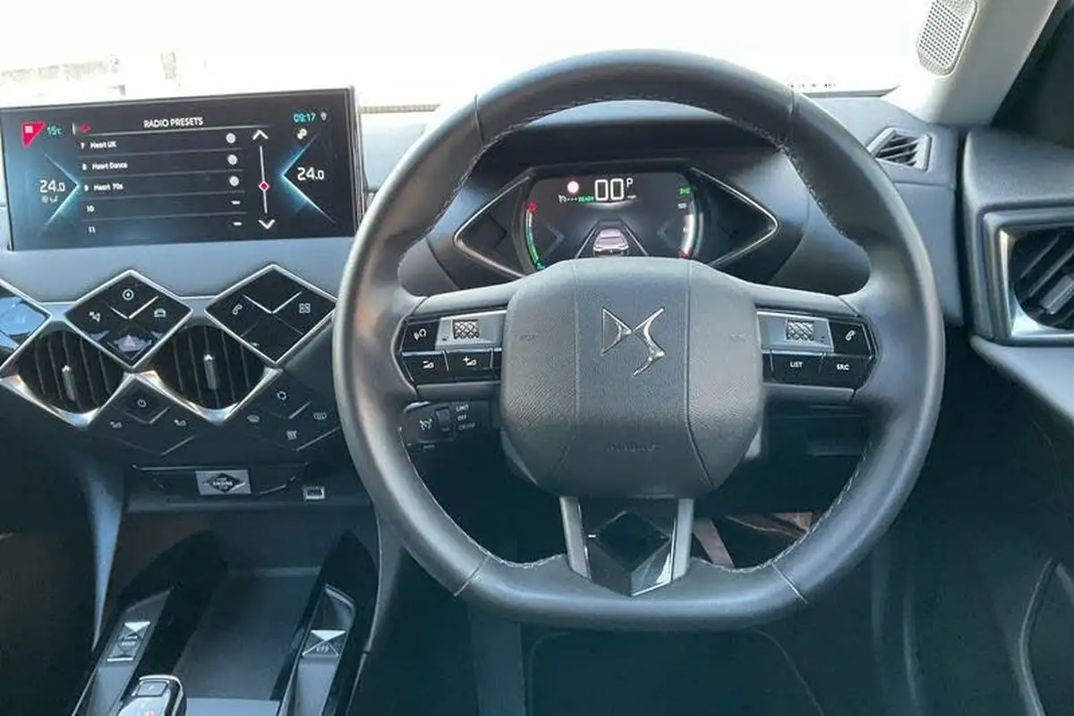 2022-ds-ds-3-crossback-e-tense-rivoli-big-11