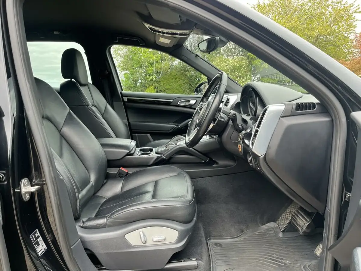 2016-porsche-cayenne-30td-big-17