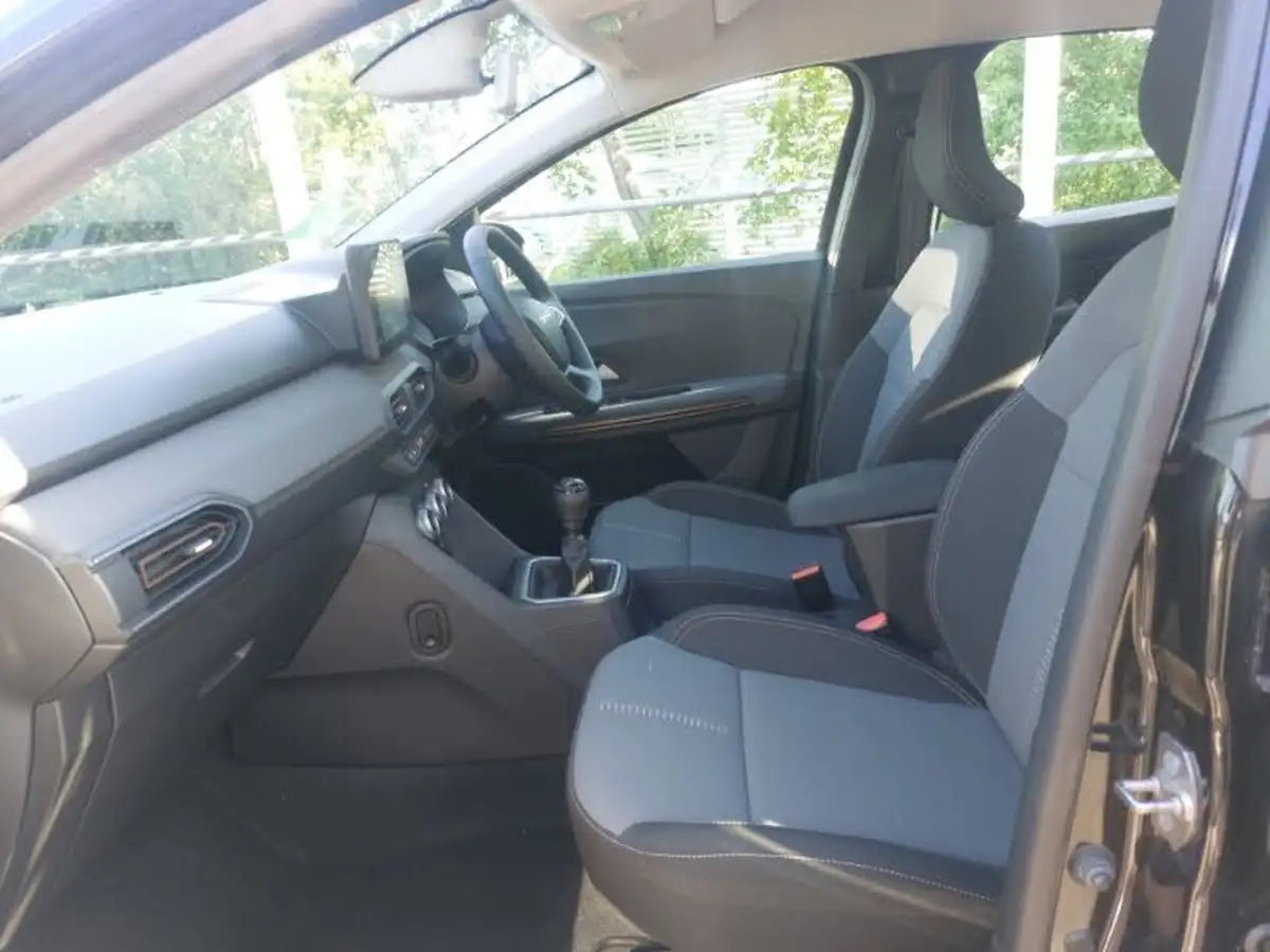 2024-dacia-sandero-stepway-10-tce-extreme-90bhp-big-4