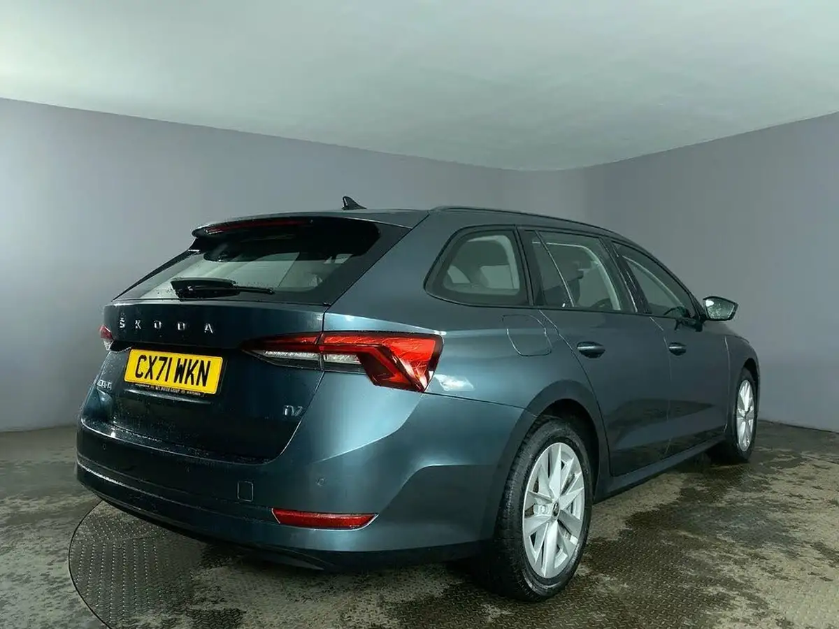 2021-skoda-octavia-14-tsi-se-technology-estate-big-7