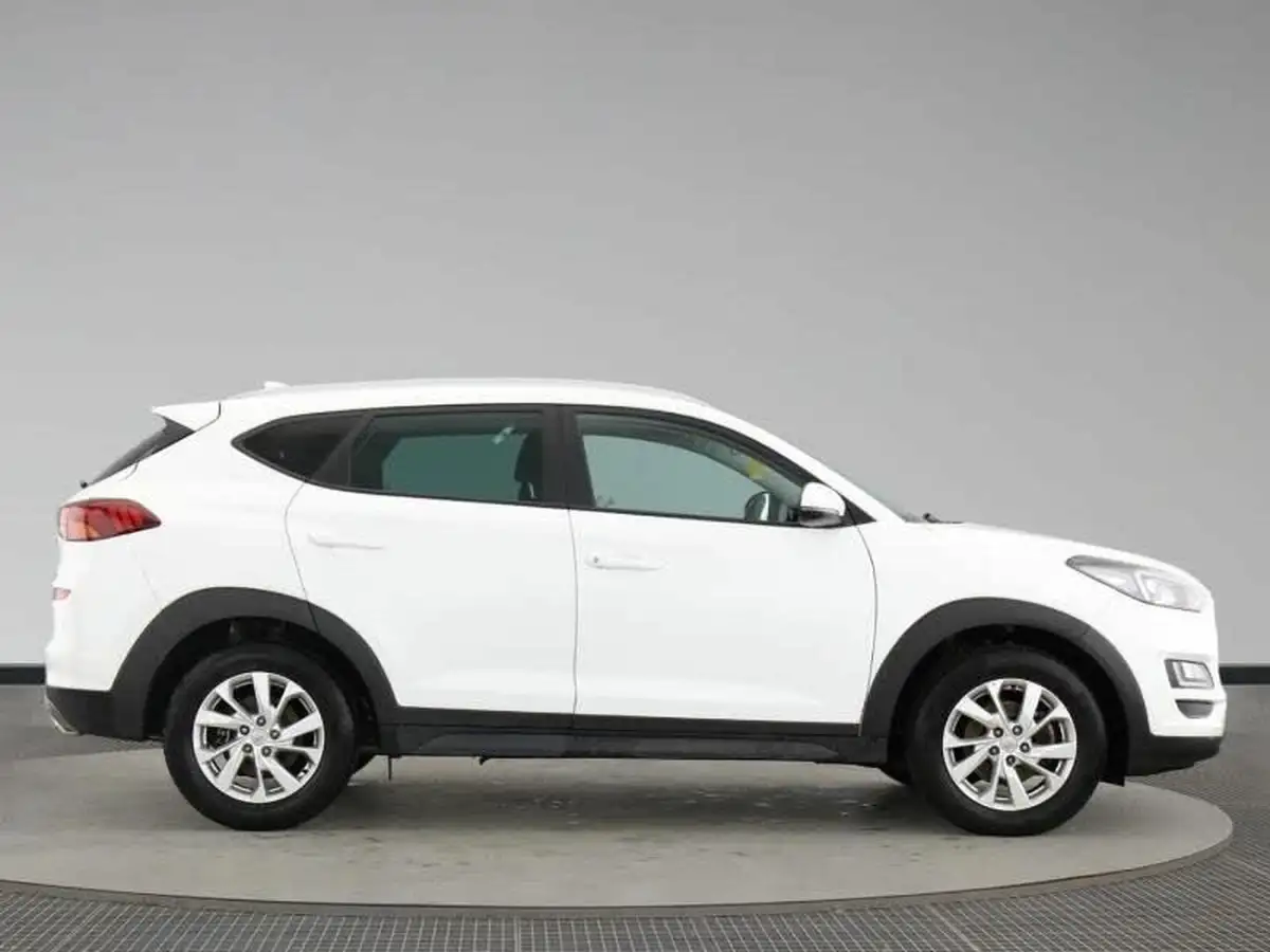 2020-hyundai-tucson-16-t-gdi-se-nav-dct-big-2