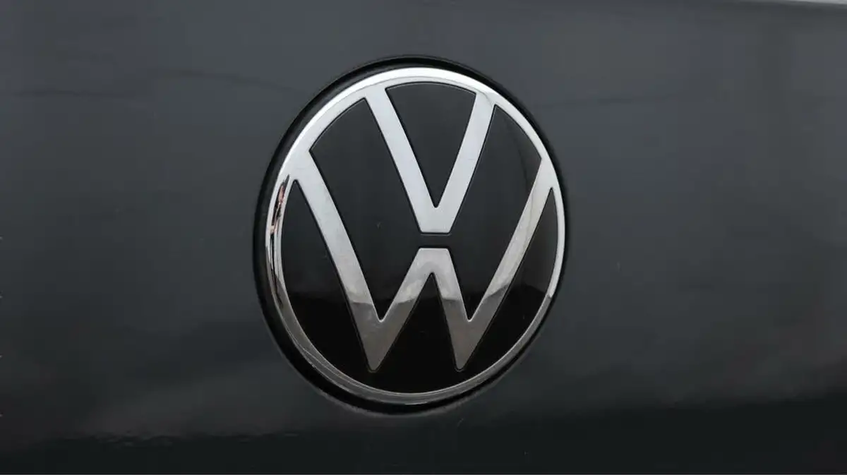 2022-volkswagen-golf-15-tsi-life-150ps-hatchback-big-20